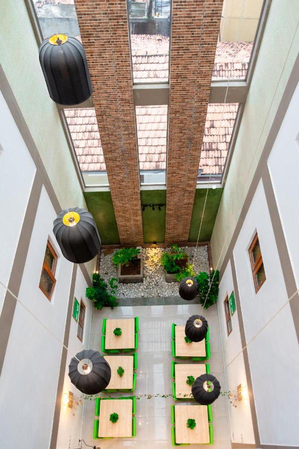 J Leaf Hotel By Blue Bird Negombo Extérieur photo