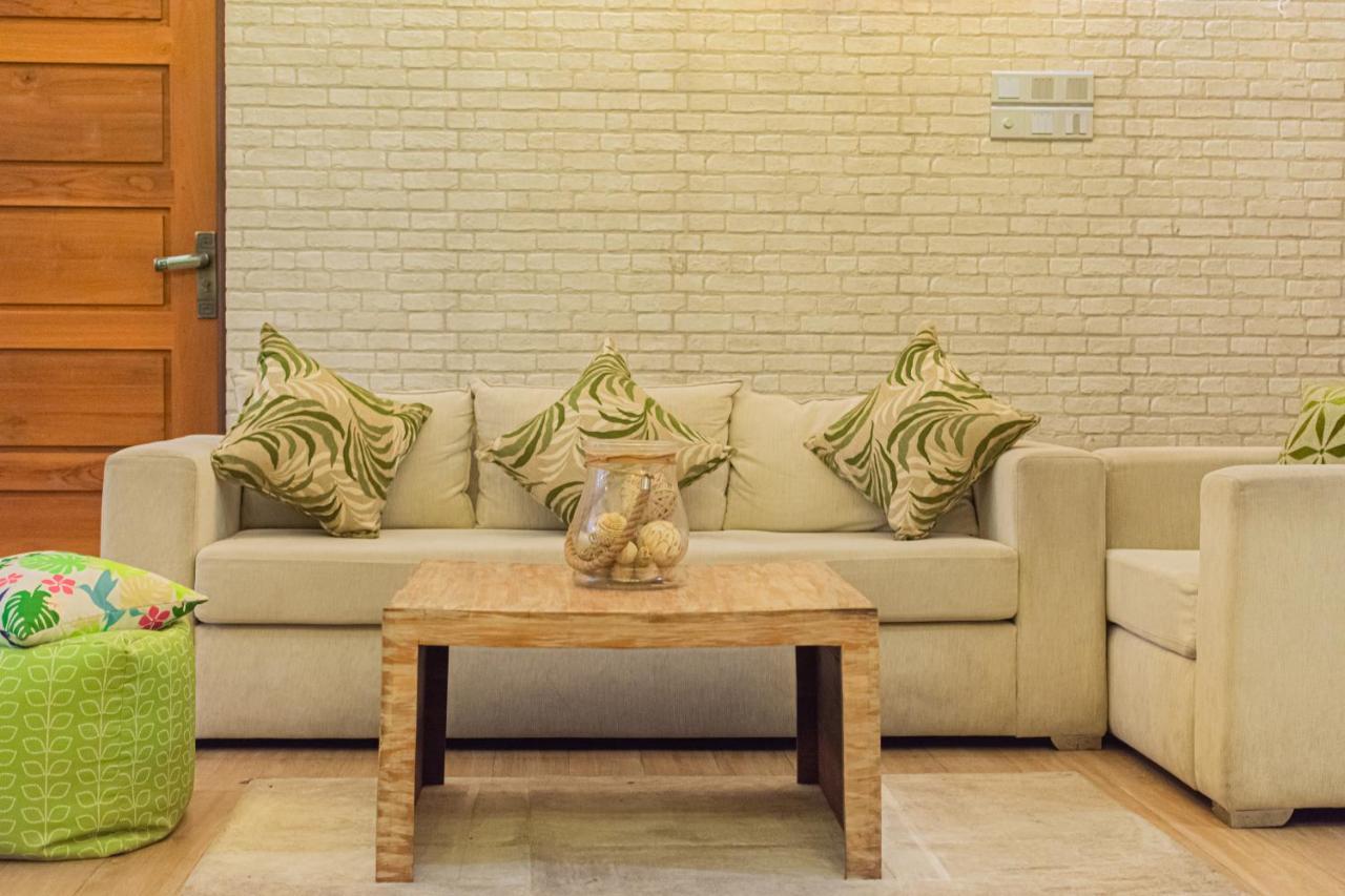 J Leaf Hotel By Blue Bird Negombo Extérieur photo