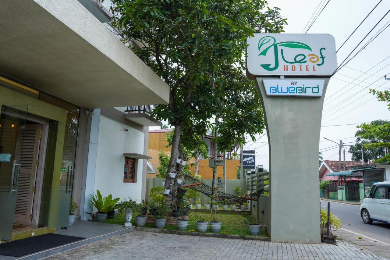 J Leaf Hotel By Blue Bird Negombo Extérieur photo