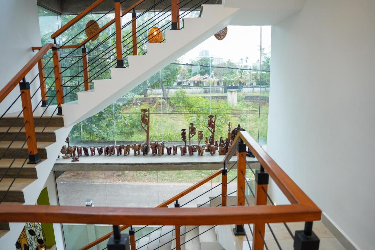 J Leaf Hotel By Blue Bird Negombo Extérieur photo