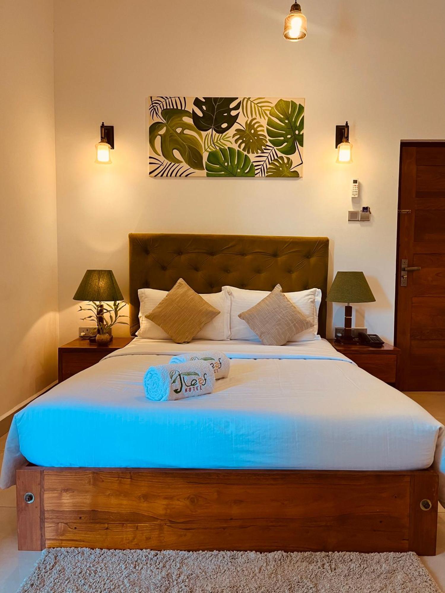 J Leaf Hotel By Blue Bird Negombo Chambre photo