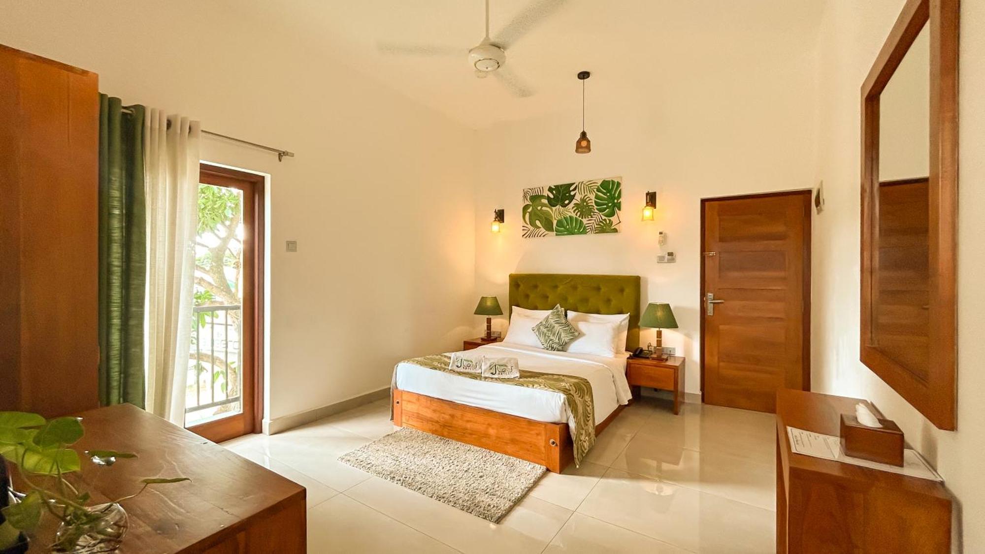 J Leaf Hotel By Blue Bird Negombo Extérieur photo