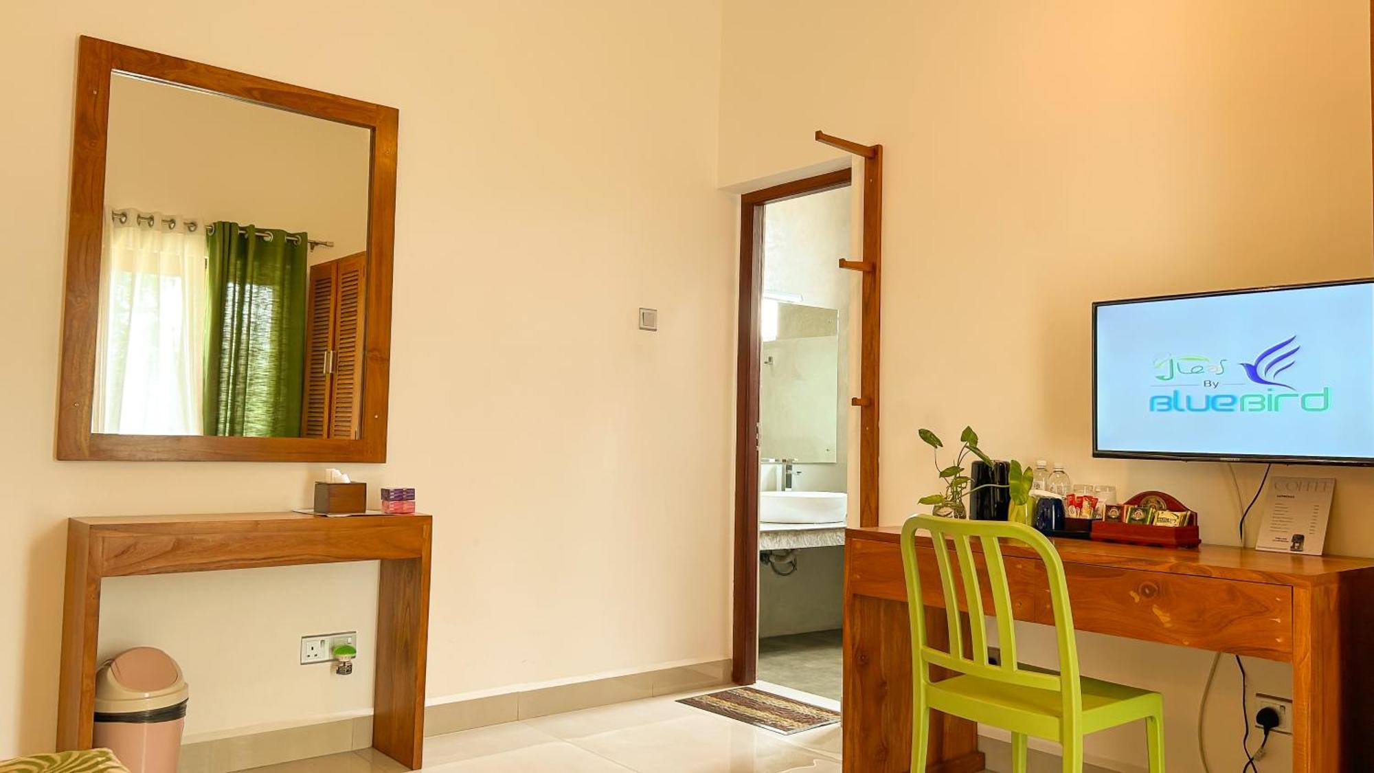 J Leaf Hotel By Blue Bird Negombo Extérieur photo